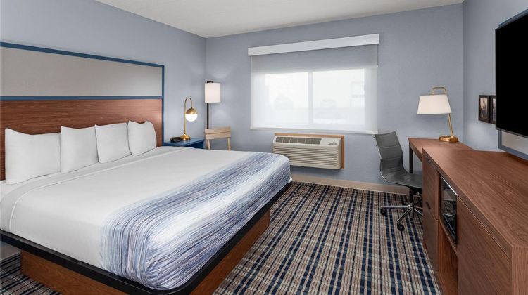 AmericInn by Wyndham Austin Room