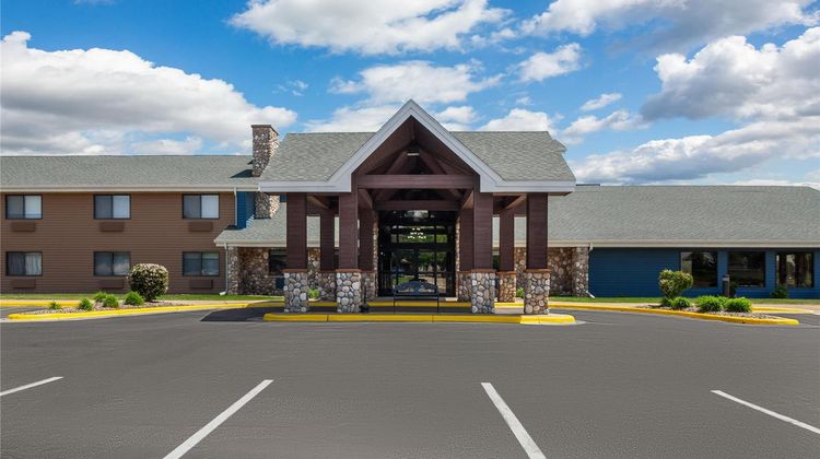 AmericInn by Wyndham Austin Exterior