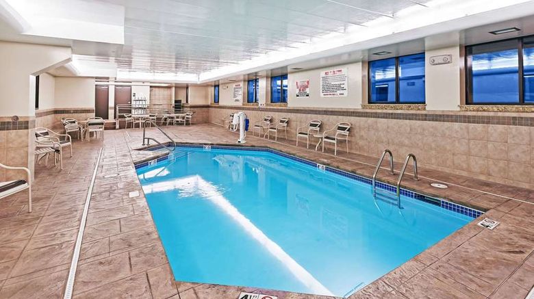<b>AmericInn by Wyndham Omaha Pool</b>. Images powered by <a href="https://iceportal.shijigroup.com/" title="IcePortal" target="_blank">IcePortal</a>.