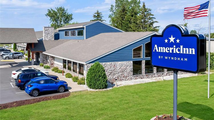 AmericInn by Wyndham Sturgeon Exterior
