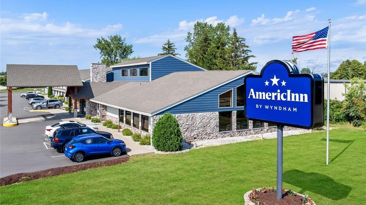 AmericInn by Wyndham Sturgeon Exterior