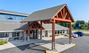AmericInn by Wyndham Sturgeon