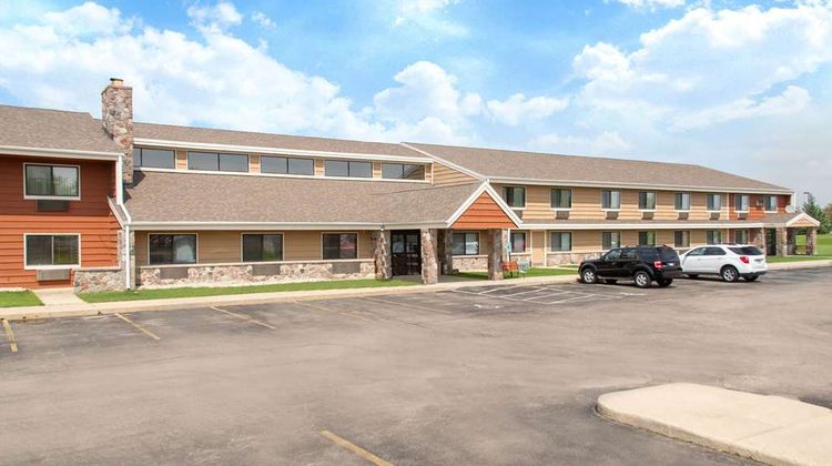 AmericInn by Wyndham Elkhorn Exterior