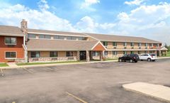 AmericInn by Wyndham Elkhorn