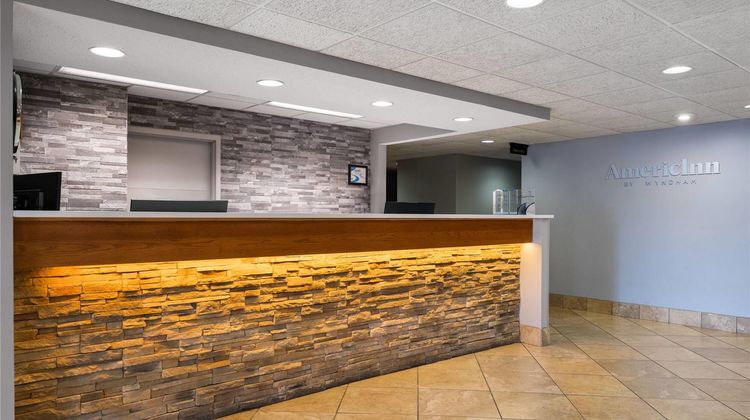 AmericInn by Wyndham Madison West Lobby