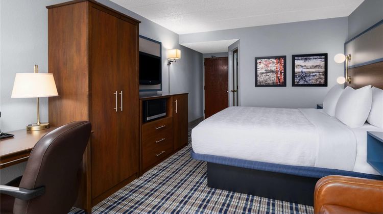 AmericInn by Wyndham Madison West Room