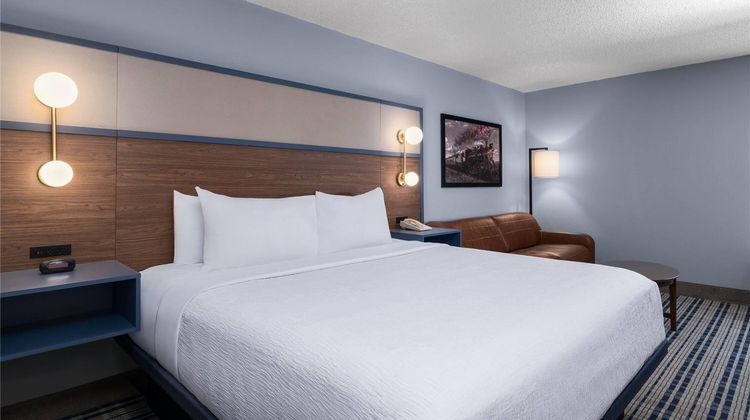 AmericInn by Wyndham Madison West Room