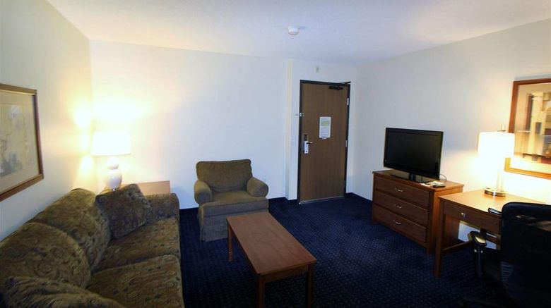 <b>AmericInn by Wyndham Cedar Rapids Suite</b>. Images powered by <a href="https://iceportal.shijigroup.com/" title="IcePortal" target="_blank">IcePortal</a>.