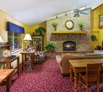 AmericInn by Wyndham Republic Lobby