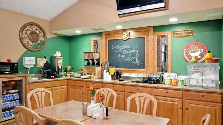 <b>AmericInn by Wyndham Wausau Other</b>. Images powered by <a href="https://iceportal.shijigroup.com/" title="IcePortal" target="_blank">IcePortal</a>.