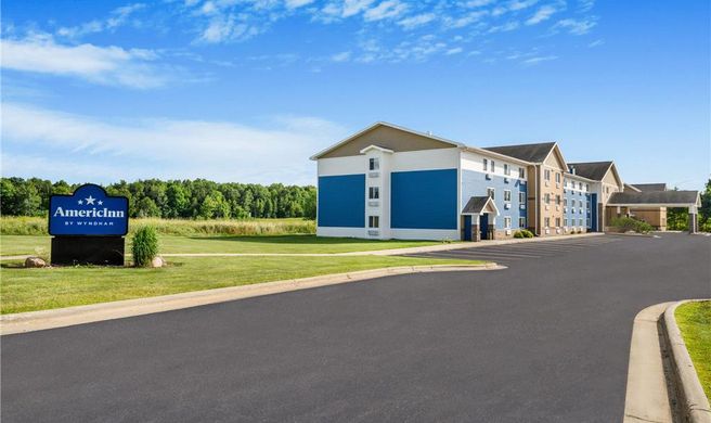 AmericInn by Wyndham Wausau Exterior