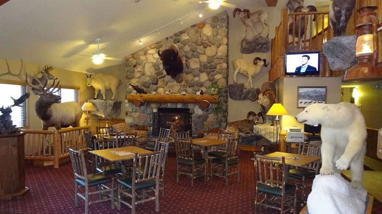 AmericInn by Wyndham Cody Lobby