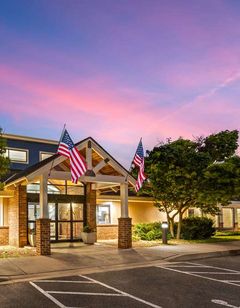 AmericInn by Wyndham North Branch