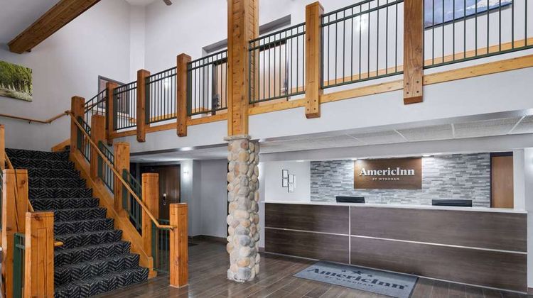 AmericInn Lodge & Suites Stuart Lobby