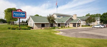 AmericInn by Wyndham Northfield Exterior