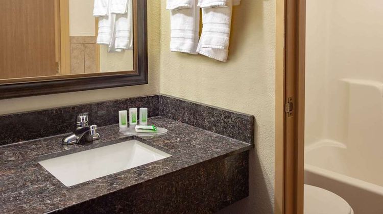 AmericInn by Wyndham Ham Lake Room