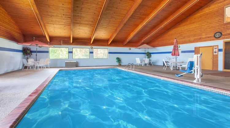 AmericInn by Wyndham Ham Lake Pool