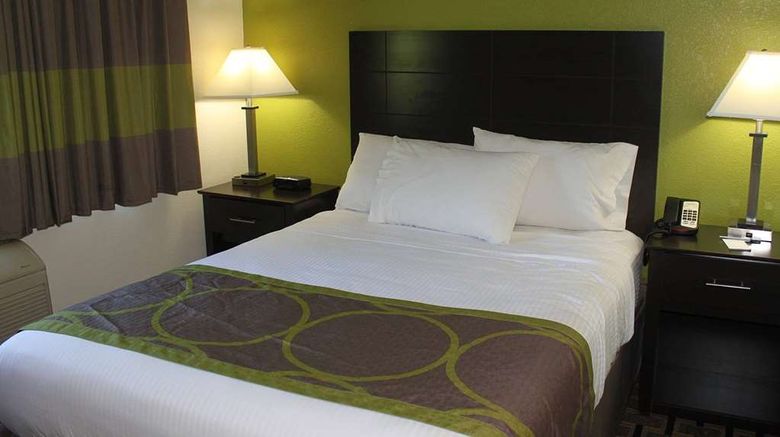 <b>AmericInn by Wyndham West Burlington Room</b>. Images powered by <a href="https://iceportal.shijigroup.com/" title="IcePortal" target="_blank">IcePortal</a>.