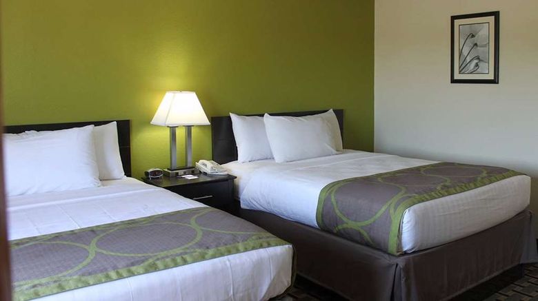 <b>AmericInn by Wyndham West Burlington Room</b>. Images powered by <a href="https://iceportal.shijigroup.com/" title="IcePortal" target="_blank">IcePortal</a>.