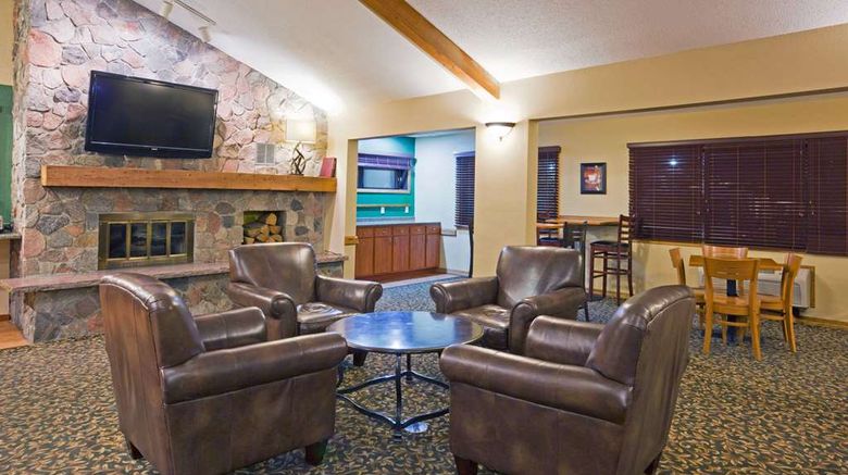 <b>AmericInn by Wyndham Fargo West Lobby</b>. Images powered by <a href="https://iceportal.shijigroup.com/" title="IcePortal" target="_blank">IcePortal</a>.