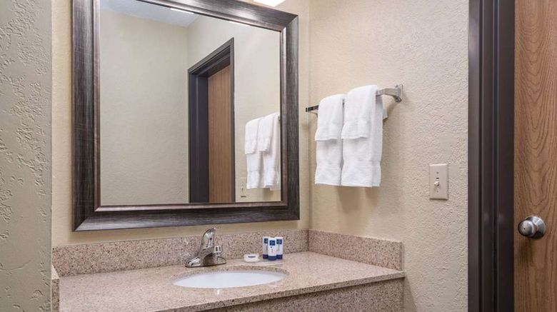 <b>AmericInn by Wyndham Fargo West Room</b>. Images powered by <a href="https://iceportal.shijigroup.com/" title="IcePortal" target="_blank">IcePortal</a>.