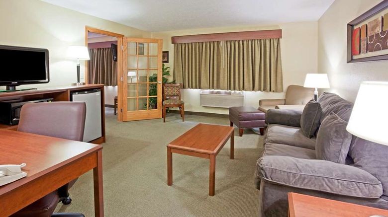 <b>AmericInn by Wyndham Fargo West Suite</b>. Images powered by <a href="https://iceportal.shijigroup.com/" title="IcePortal" target="_blank">IcePortal</a>.