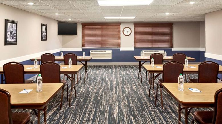<b>AmericInn by Wyndham Sauk Centre Meeting</b>. Images powered by <a href="https://iceportal.shijigroup.com/" title="IcePortal" target="_blank">IcePortal</a>.