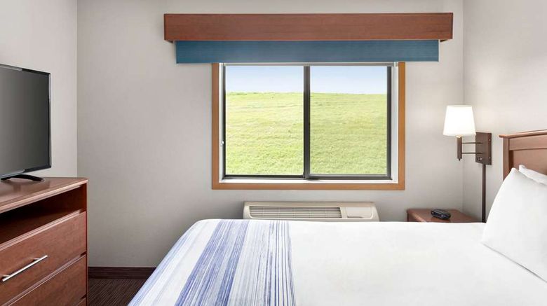 <b>AmericInn by Wyndham Sauk Centre Suite</b>. Images powered by <a href="https://iceportal.shijigroup.com/" title="IcePortal" target="_blank">IcePortal</a>.