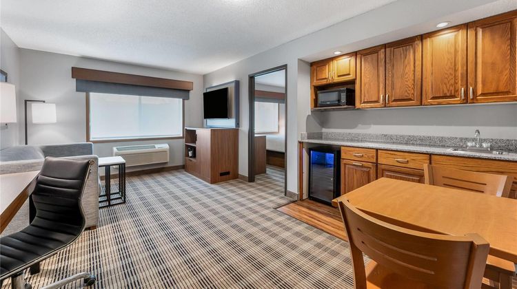 AmericInn by Wyndham Sauk Centre Suite