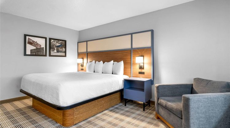 AmericInn by Wyndham Sauk Centre Room