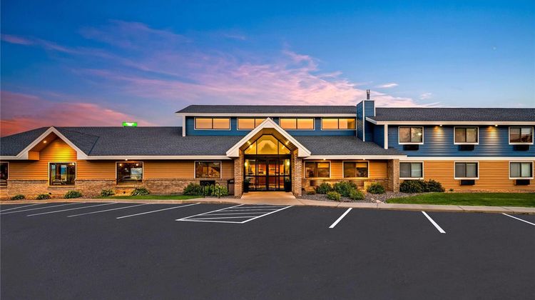AmericInn by Wyndham Sauk Centre Exterior