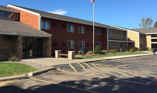 AmericInn by Wyndham Forest Lake Exterior