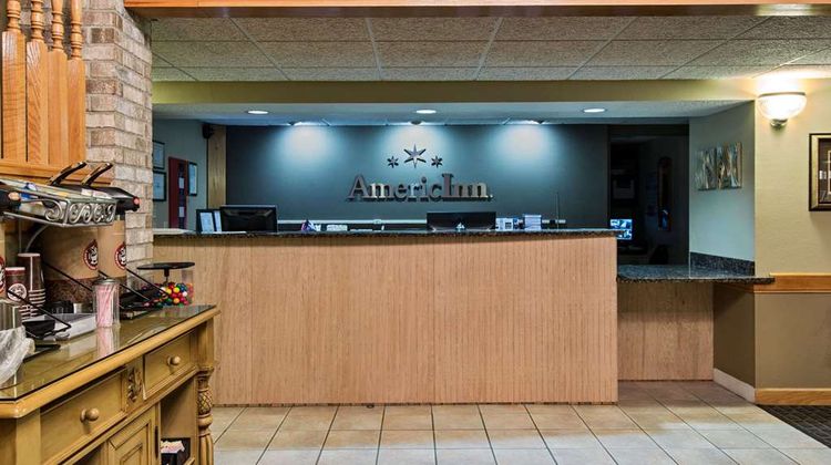 AmericInn by Wyndham Iowa Falls Lobby