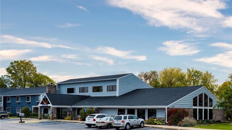 AmericInn by Wyndham Menominee Exterior. Images powered by <a href="https://iceportal.shijigroup.com" target="_blank" rel="noopener">Ice Portal</a>.