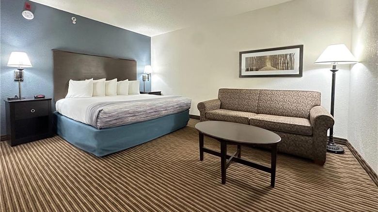 <b>AmericInn by Wyndham Menominee Room</b>. Images powered by <a href="https://iceportal.shijigroup.com/" title="IcePortal" target="_blank">IcePortal</a>.