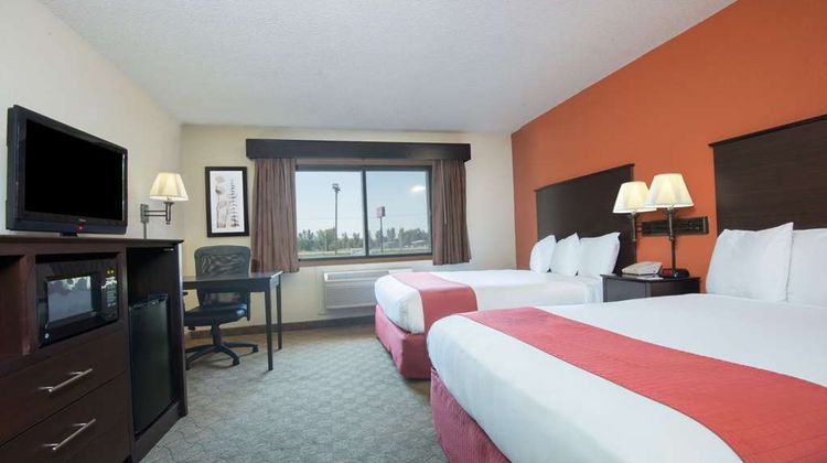 AmericInn by Wyndham Ames Room