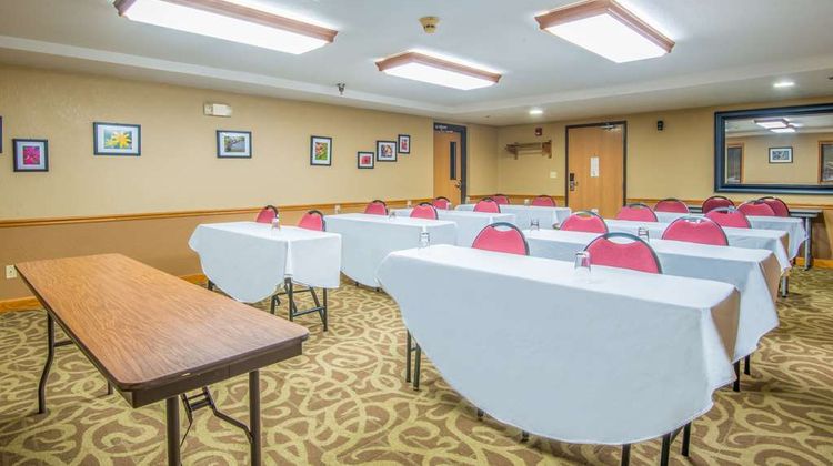 AmericInn by Wyndham Ames Meeting