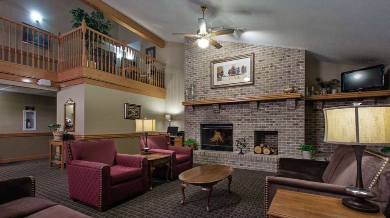 <b>AmericInn by Wyndham Grundy Center Lobby</b>. Images powered by <a href="https://iceportal.shijigroup.com/" title="IcePortal" target="_blank">IcePortal</a>.
