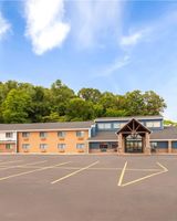 AmericInn Hotel & Suites West Salem
