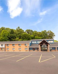 AmericInn Hotel & Suites West Salem