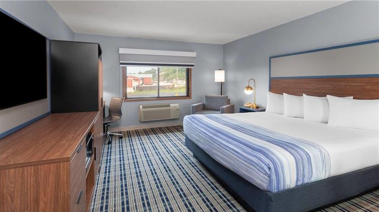 AmericInn Hotel & Suites West Salem Room