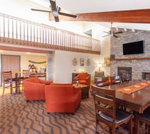 AmericInn by Wyndham St Cloud Lobby