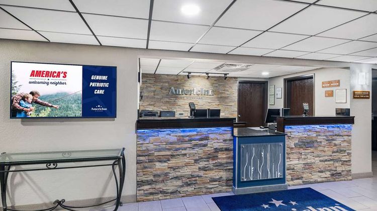 AmericInn by Wyndham Plover StevensPoint Lobby