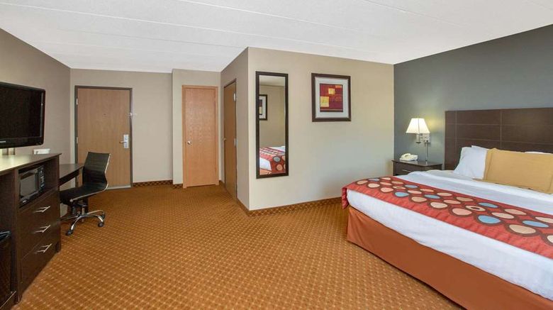 <b>AmericInn by Wyndham Coralville Room</b>. Images powered by <a href="https://iceportal.shijigroup.com/" title="IcePortal" target="_blank">IcePortal</a>.