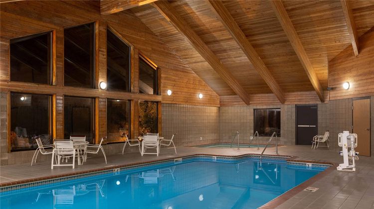AmericInn by Wyndham Coralville Pool