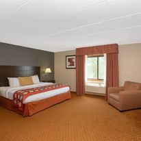 Baymont by Wyndham Coralville