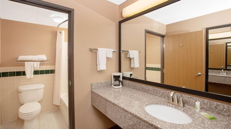 Baymont by Wyndham Coralville Room