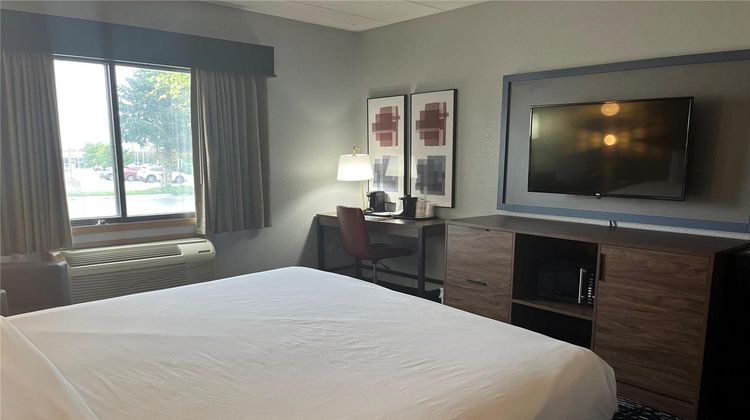 AmericInn by Wyndham Lincoln North Room