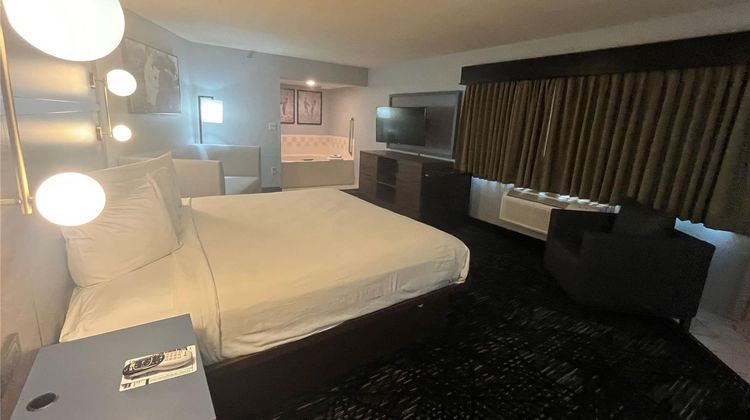 AmericInn by Wyndham Lincoln North Room