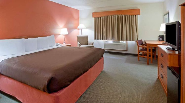 AmericInn by Wyndham Wetmore Room